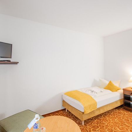 Hotel garni Zwickau-Mosel Mülsen Zimmer foto