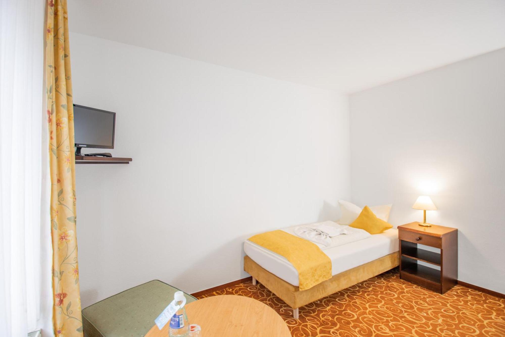 Hotel garni Zwickau-Mosel Mülsen Zimmer foto
